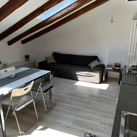 Casanico アパート *